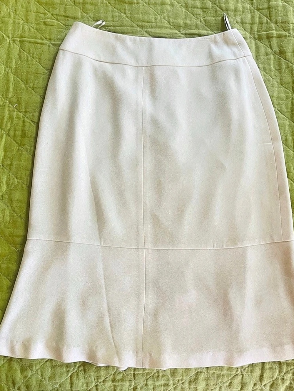 Chanel Ivory Silk Flared Midj Skirt